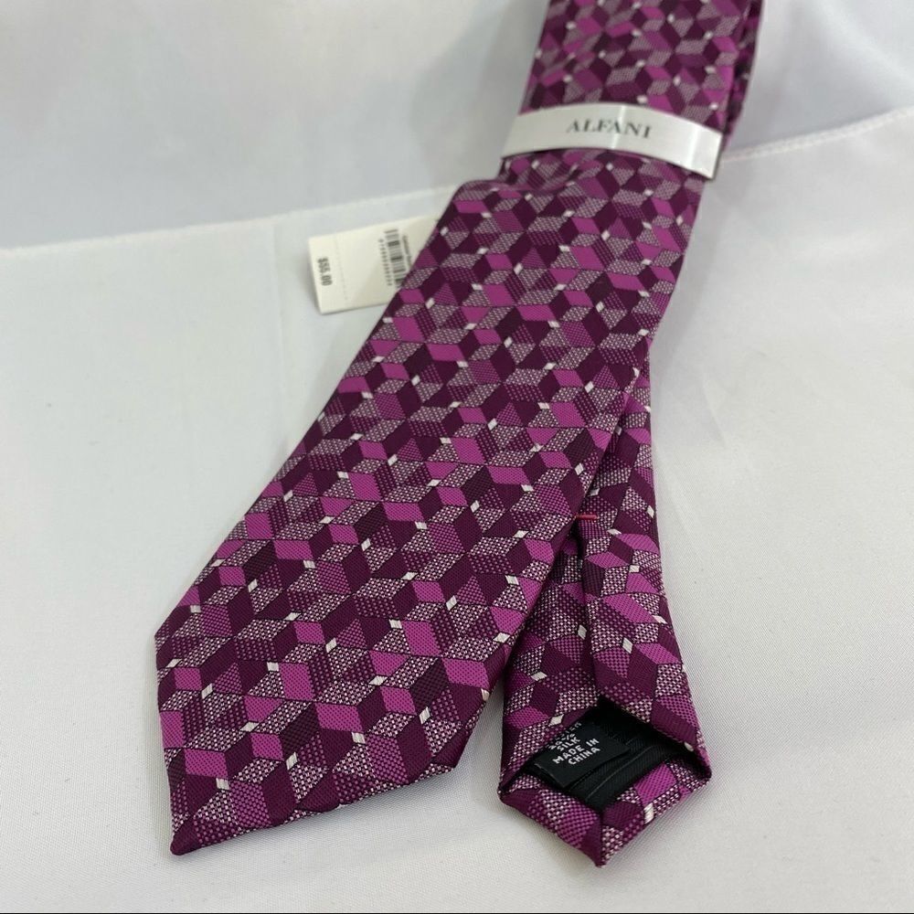 Alfani Men’s Slim Tie Mooring Geo Style Pink